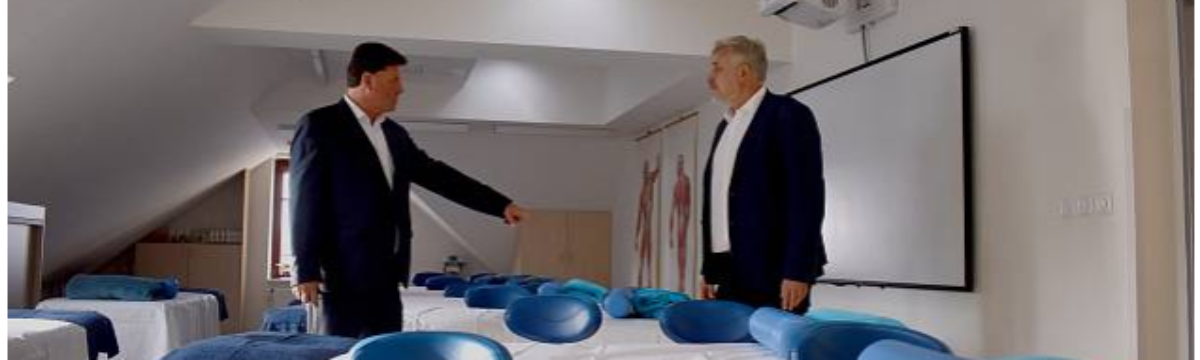 V budějovické zdrávce učitelé opustili sborovnu a zmizeli v podkroví